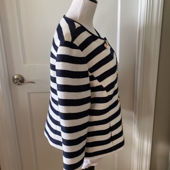 Woman’s Jones New York Signature Nautical striped double breasted Blazer. - Picture 4 of 9